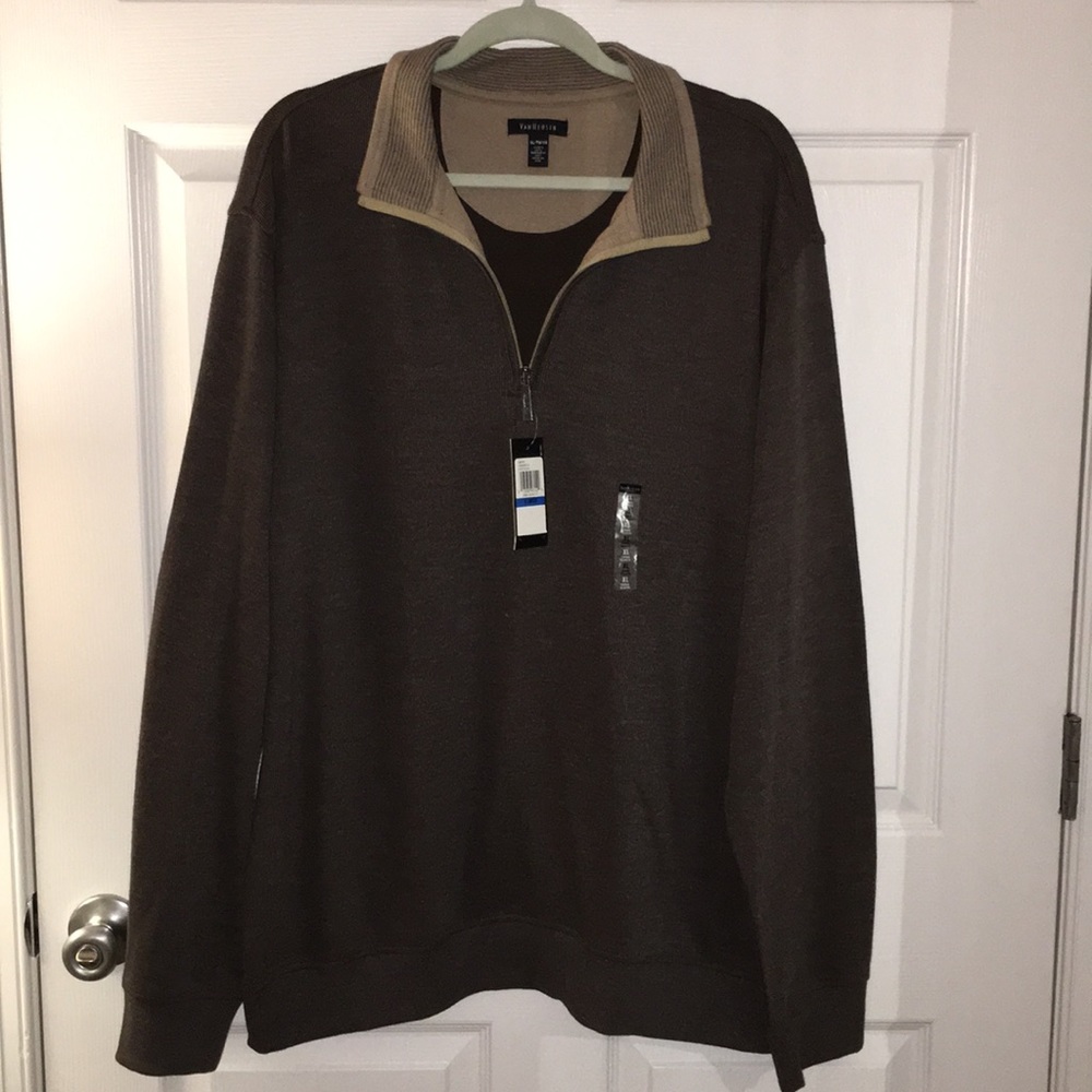 BRAND NEW Men's Van Heusen quarter zip